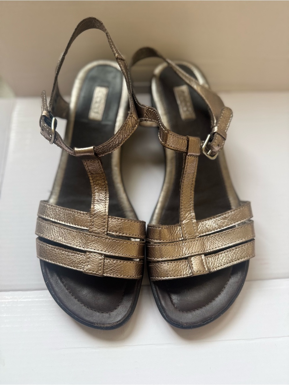 ECCO Metallic Bronze Leather T-Strap Wedge Comfort Sandals EU 39 / US 8–8.5